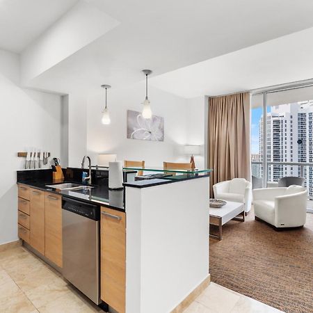 Above It All - A Luxurious Penthouse With High Ceilings Sunny Isles Beach Exteriér fotografie