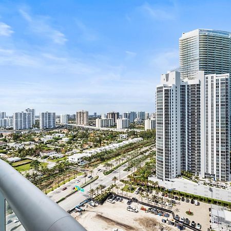 Above It All - A Luxurious Penthouse With High Ceilings Sunny Isles Beach Exteriér fotografie