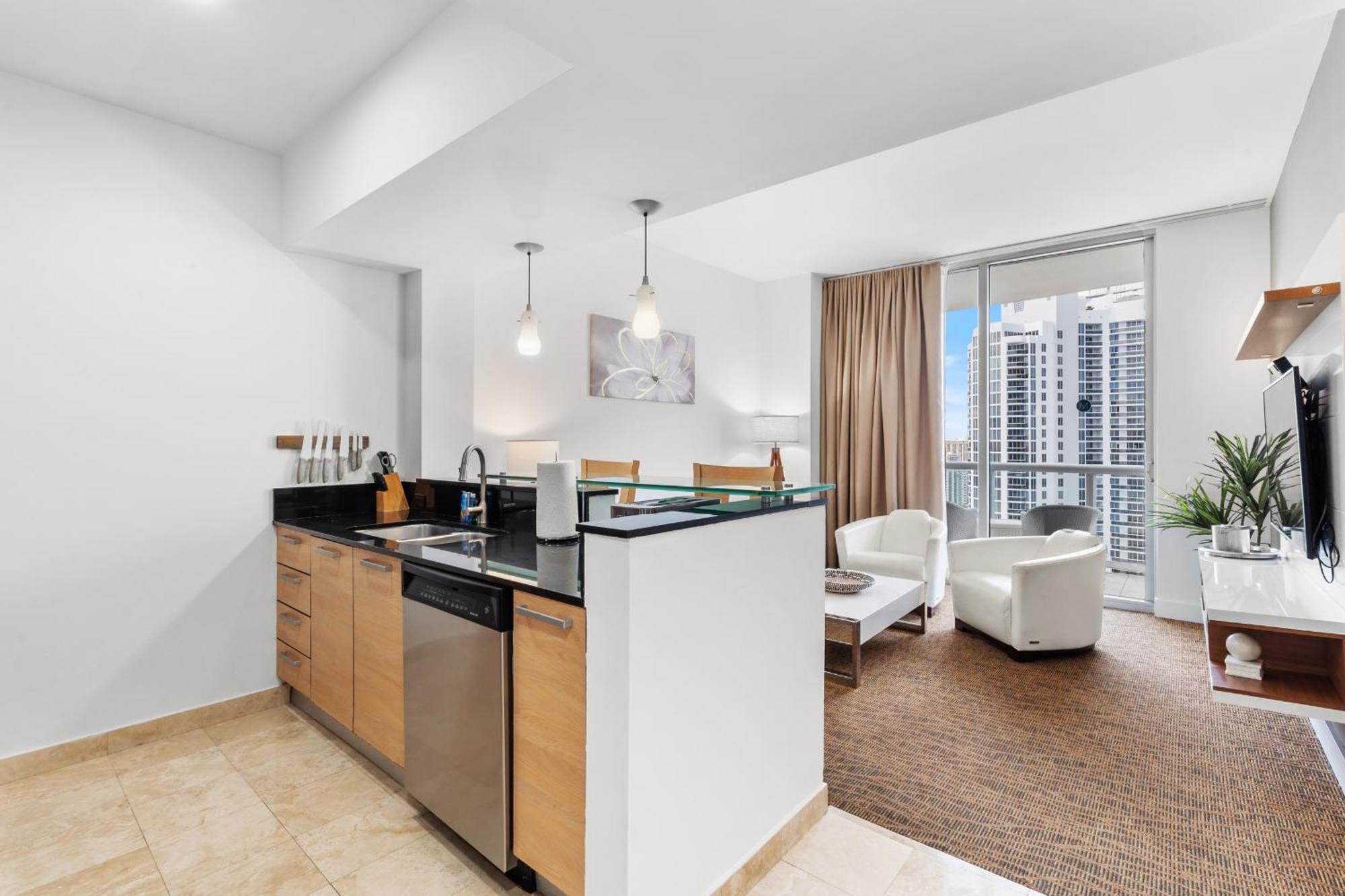 Above It All - A Luxurious Penthouse With High Ceilings Sunny Isles Beach Exteriér fotografie