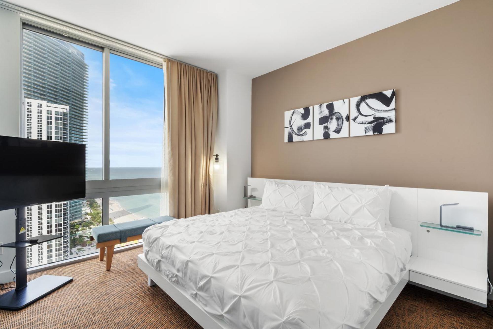 Above It All - A Luxurious Penthouse With High Ceilings Sunny Isles Beach Exteriér fotografie