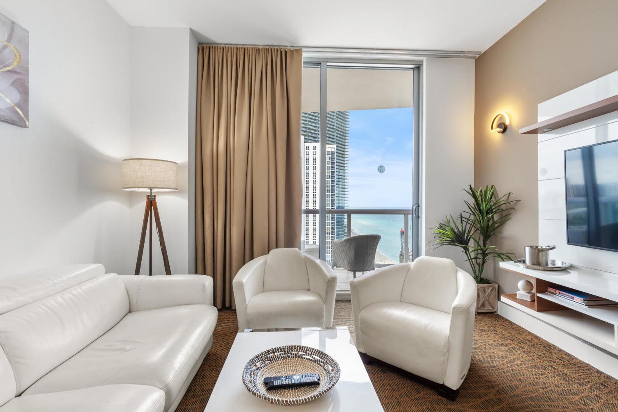 Above It All - A Luxurious Penthouse With High Ceilings Sunny Isles Beach Exteriér fotografie